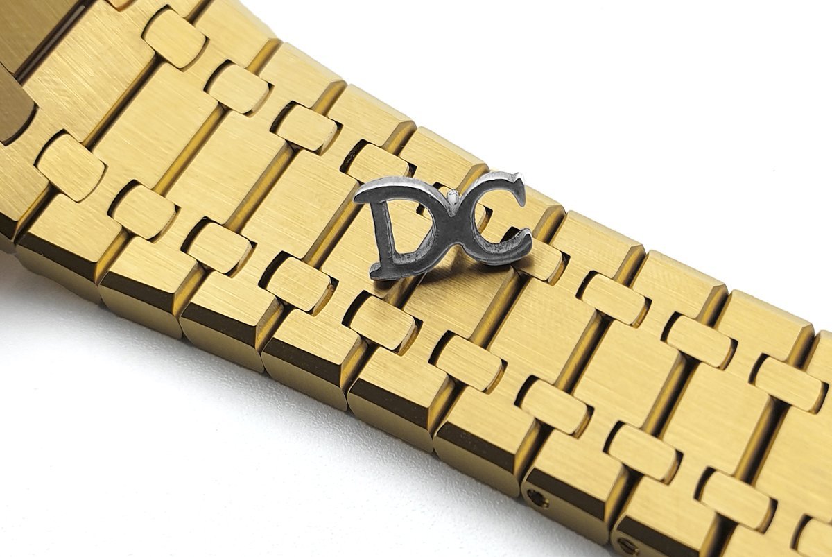 Royal Oak Self-Winding Chronograph White Dial in Yellow Gold - Image 6