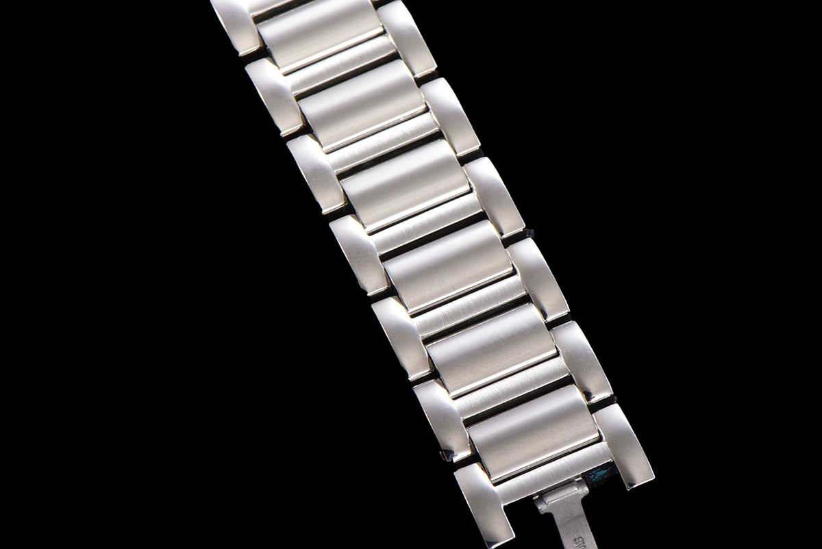 Tank Must 29.5mm White Dial in Steel - Image 7