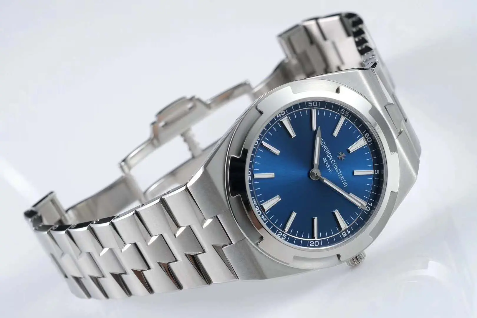 Overseas esfera azul Ref: 4500V/110A-B128 - Imagen 3