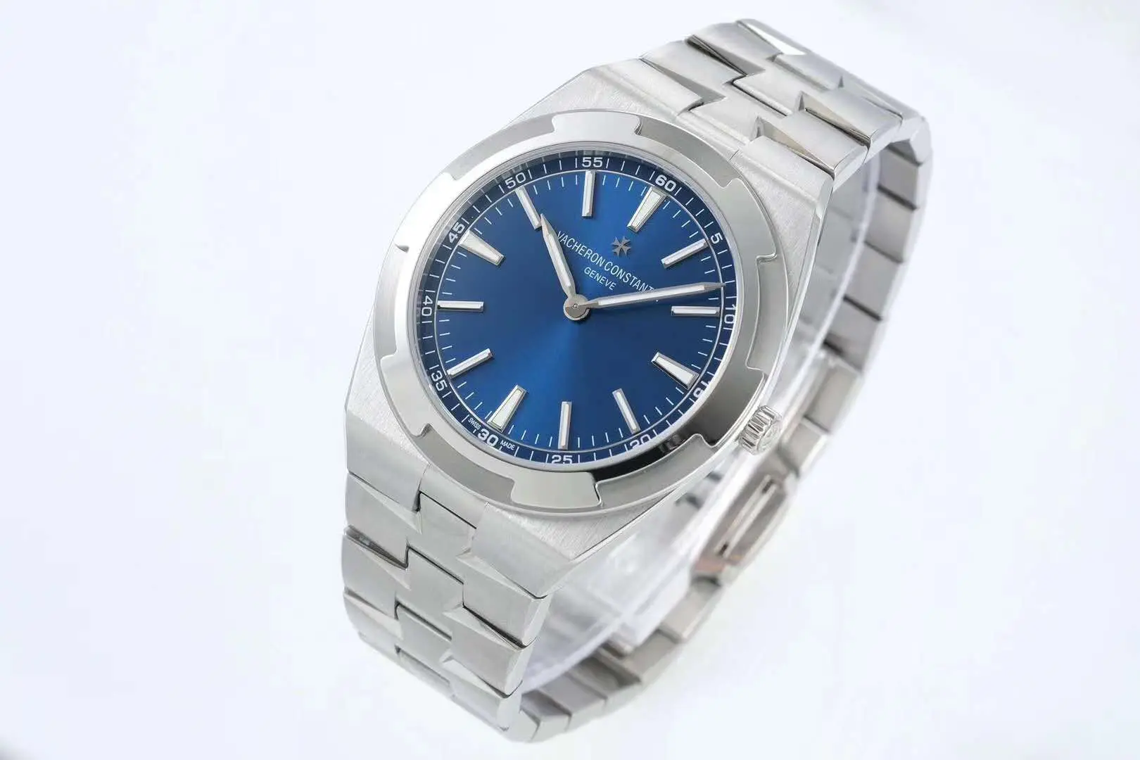 Overseas esfera azul Ref: 4500V/110A-B128 - Imagen 2
