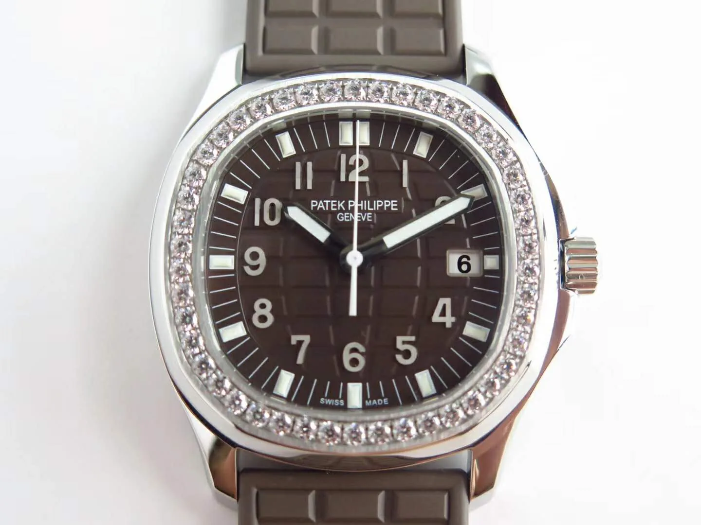 Aquanaut Luce 5067A-023 esfera marrón en acero - Imagen 4