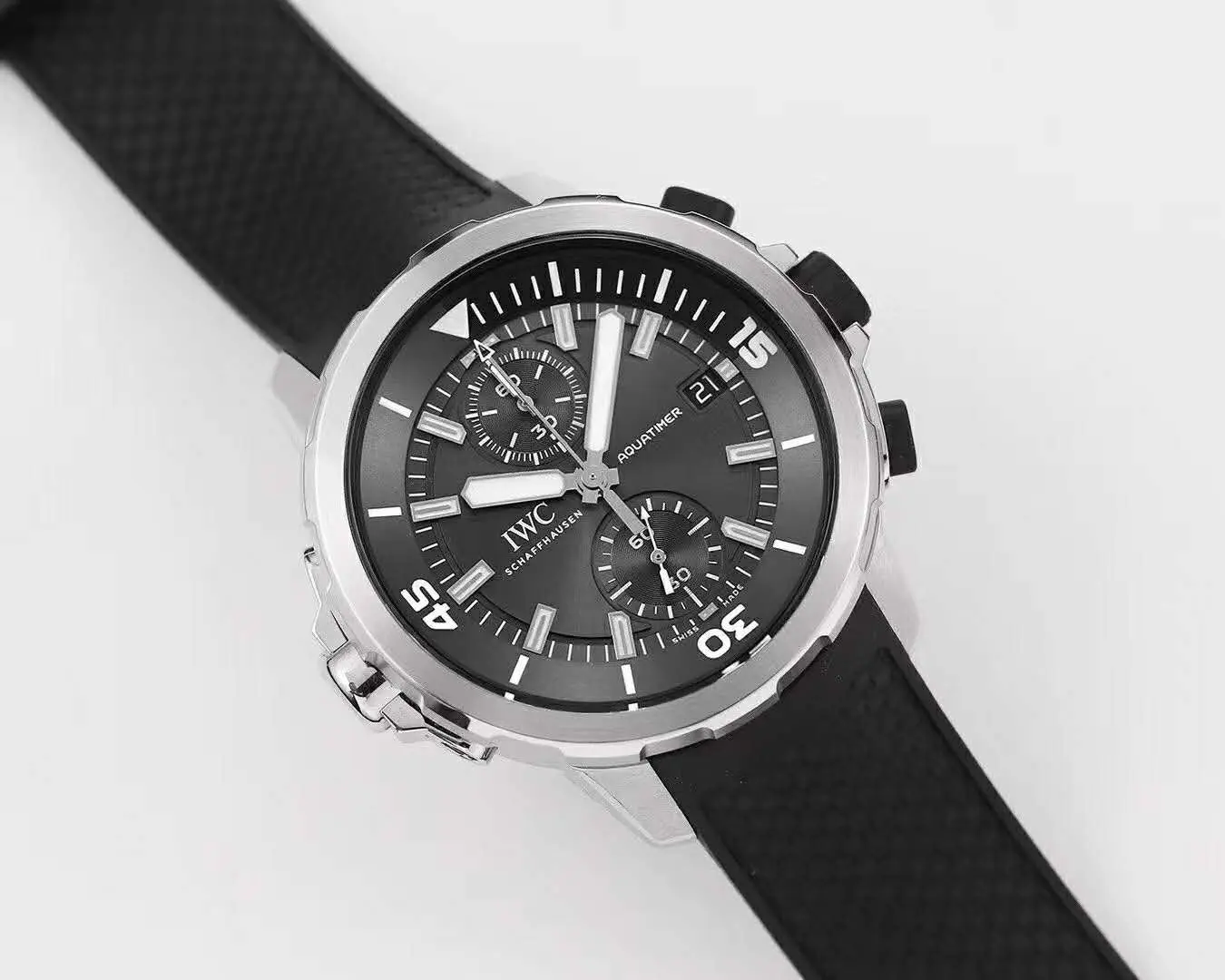 Aquatimer Chronograph Edition IW379506 “Sharks” - immagine 3