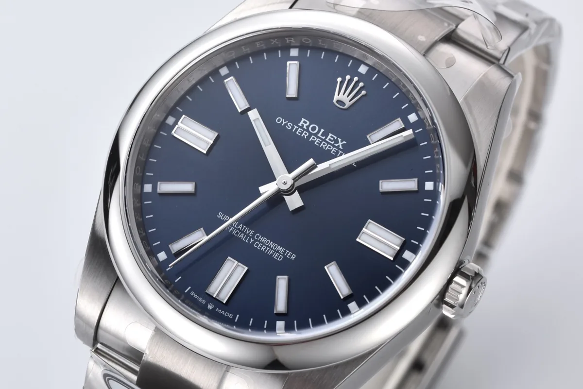 Oyster Perpetual 41mm leuchtend blaues Zifferblatt 124300 – Bild 3
