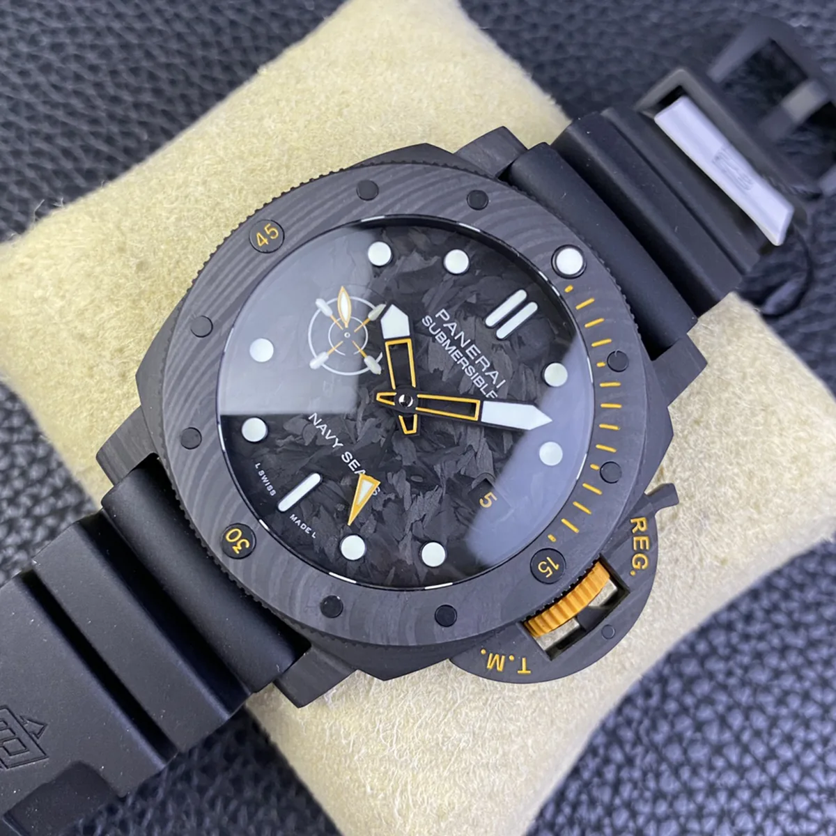 PAM1324 Submersible GMT Carbotech™ Navy Seals 44mm - Imagen 4