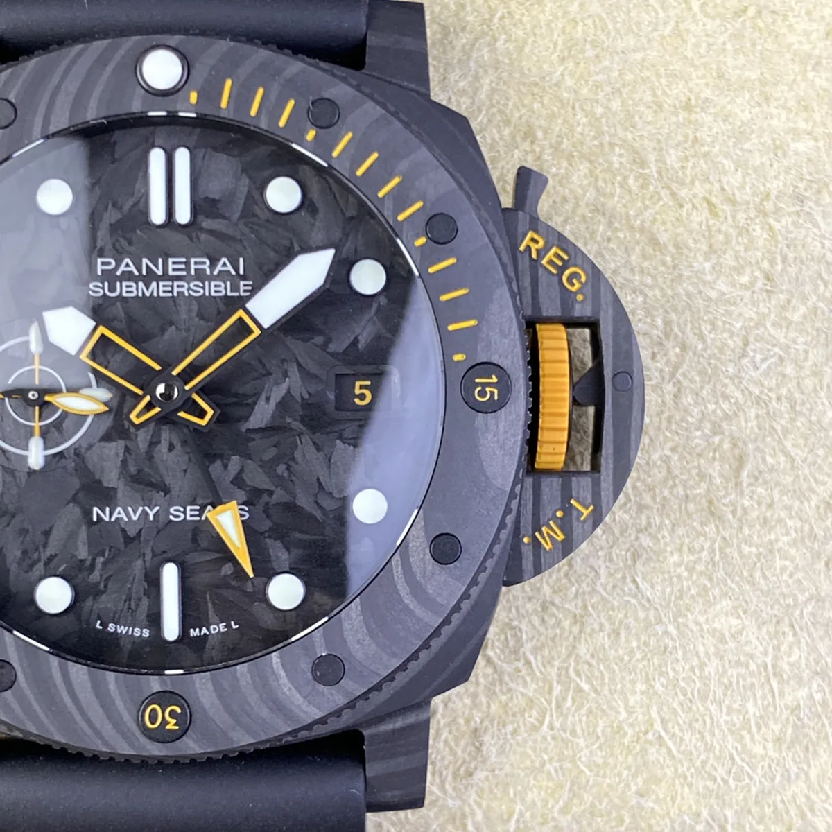 PAM1324 Submersible GMT Carbotech™ Navy Seals 44mm - Imagen 6