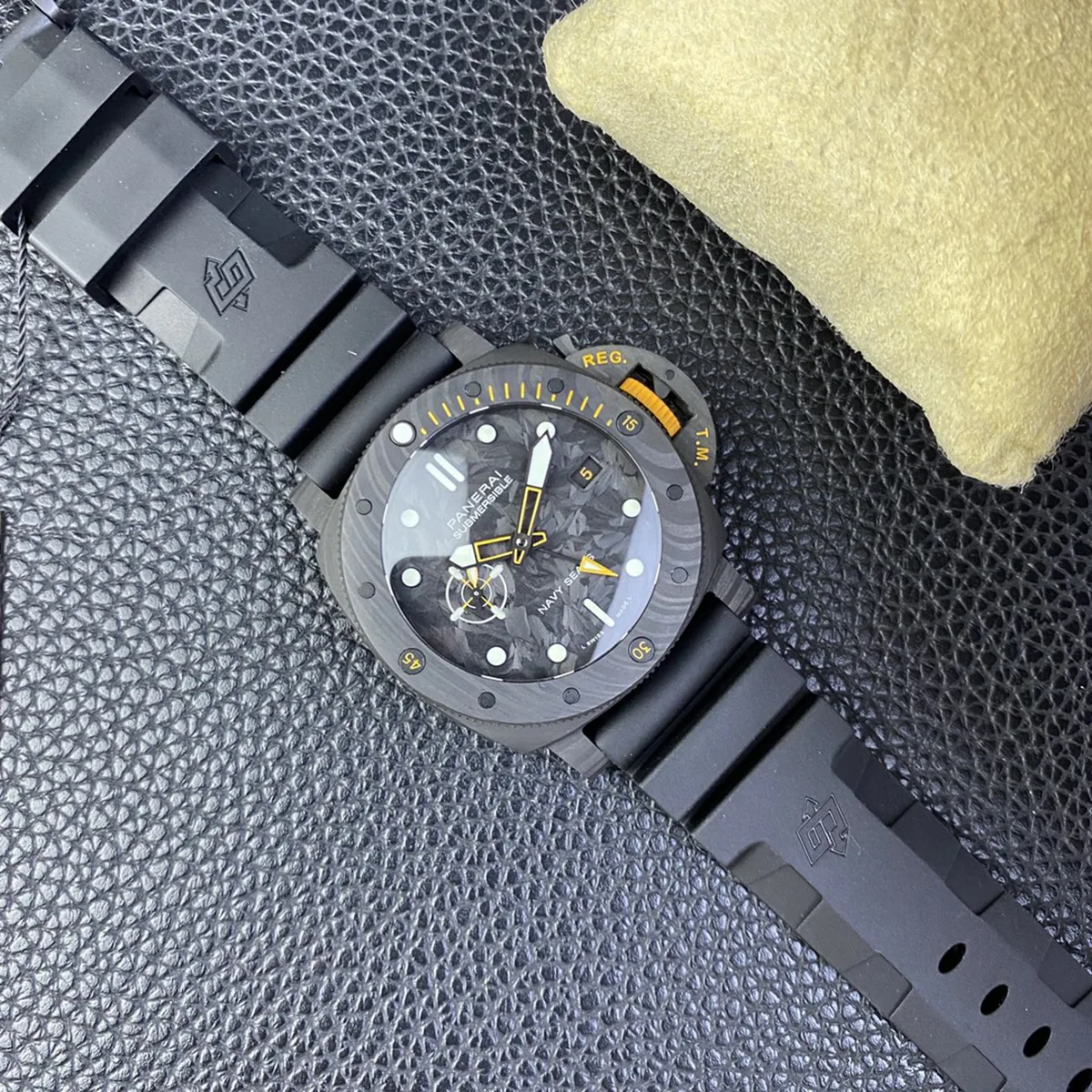 PAM1324 Submersible GMT Carbotech™ Navy Seals 44mm - Imagen 9