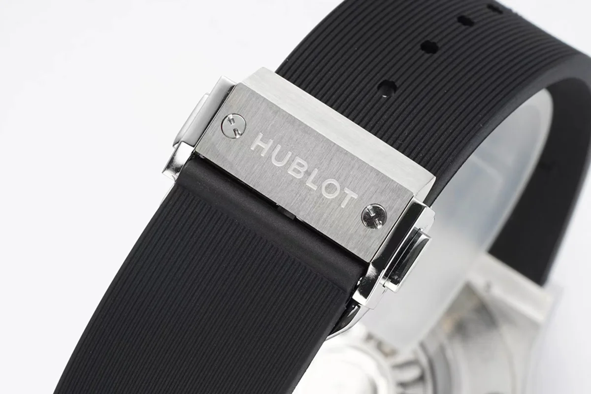 Classic Fusion Automatic 42mm Grey Dial on Rubber Strap