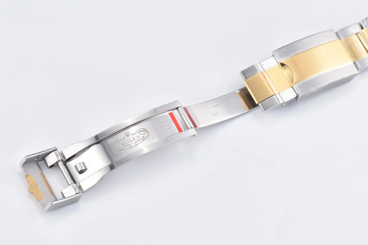 Daytona 116503LN Black Dial in Steel/Yellow Gold
