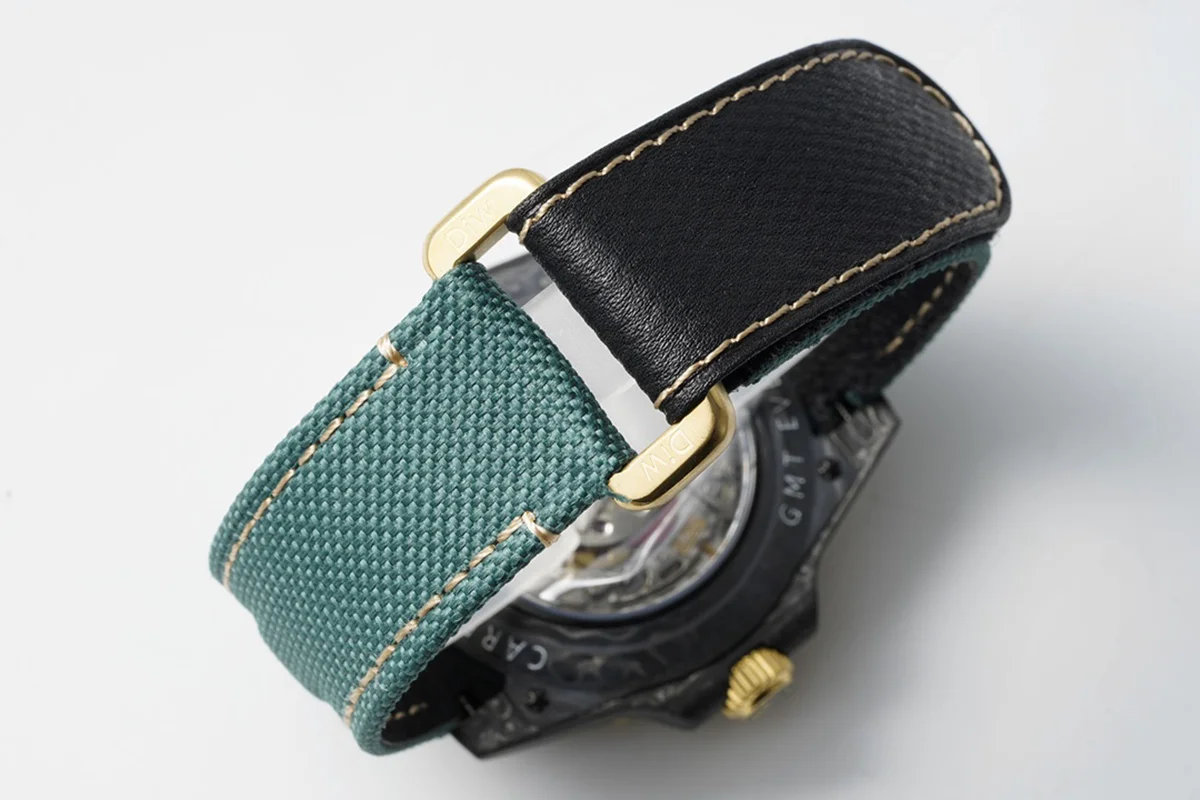 DIW GMT Oasis Carbon