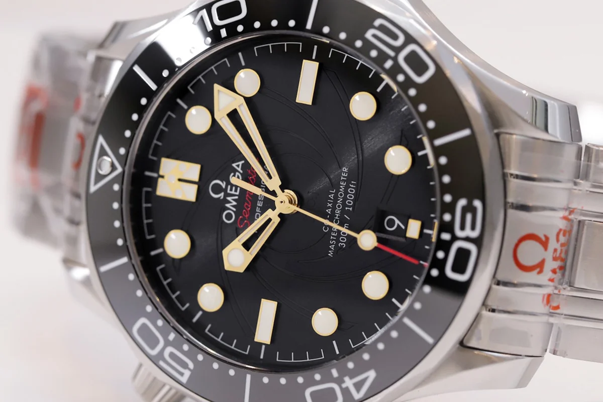 Seamaster Diver 300M Co-Axial Master Chronometer “James Bond Limited Editon”